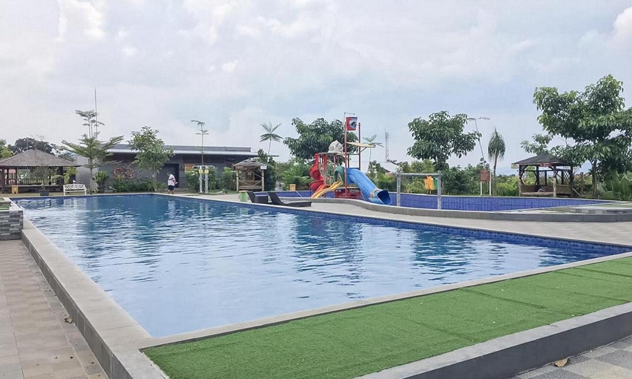 Reddoorz Near Wisata Paribendo Lawang Ξενοδοχείο Εξωτερικό φωτογραφία