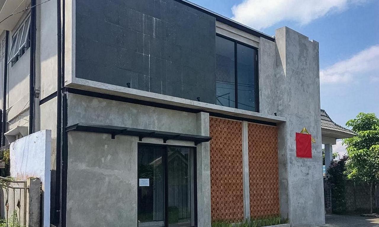 Reddoorz Near Wisata Paribendo Lawang Ξενοδοχείο Εξωτερικό φωτογραφία
