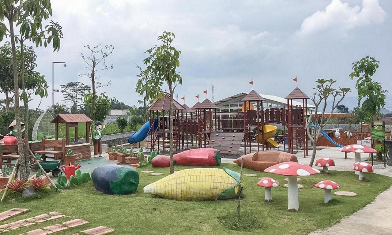 Reddoorz Near Wisata Paribendo Lawang Ξενοδοχείο Εξωτερικό φωτογραφία